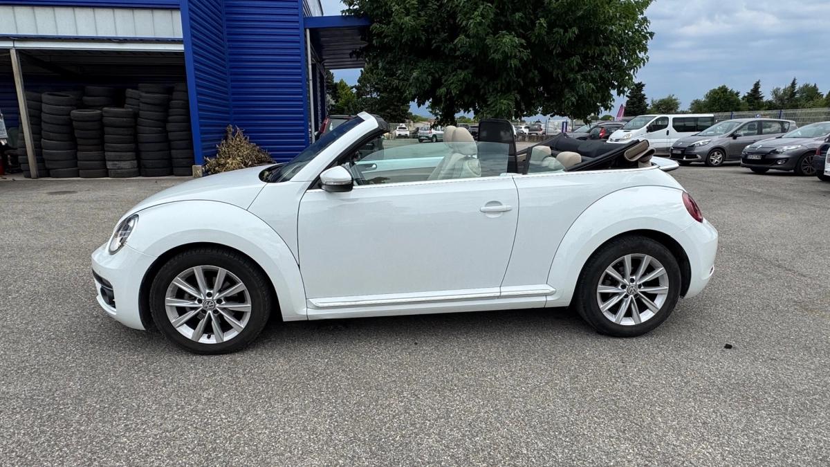 Volkswagen BEETLE