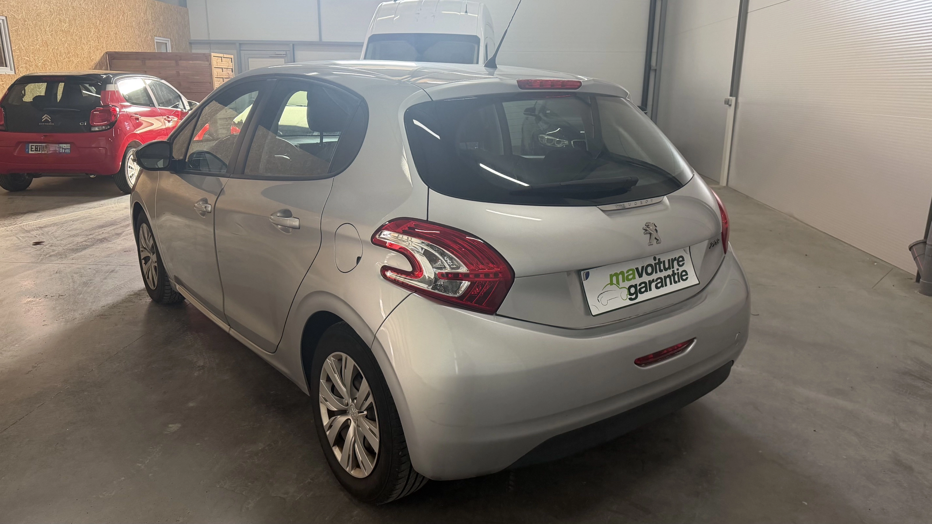 Peugeot 208 VTI (Pas PureTech) / Garantie 12 mois GENERATION-I 1.4 VTI 95 ACTIVE — photo 3