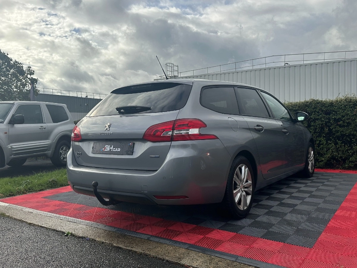 Peugeot 308 - photo 3