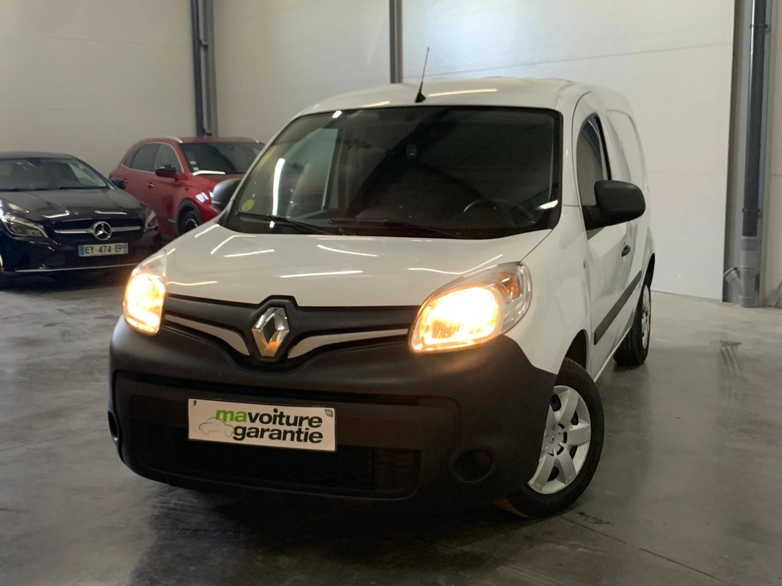 Renault Kangoo Express 9 190 euros HT - FOURGON 1.5 BLUEDCI 95 EXTRA RLINK - Garantie 12 mois
