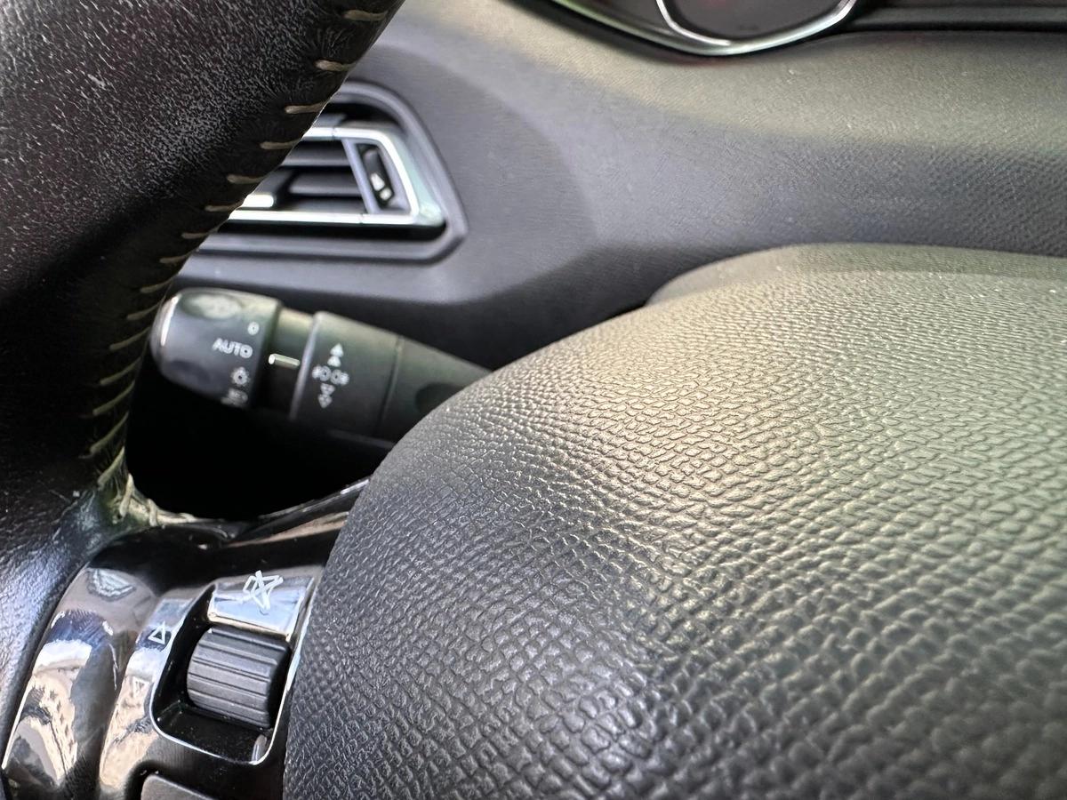 Peugeot 308 GENERATION-II 1.2 PURETECH 110 ALLURE START-STOP