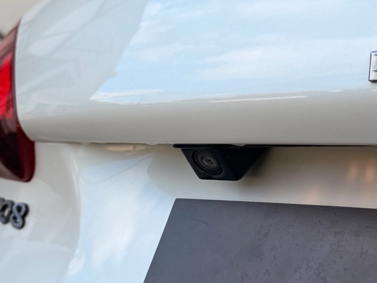 Peugeot 2008 - photo 12