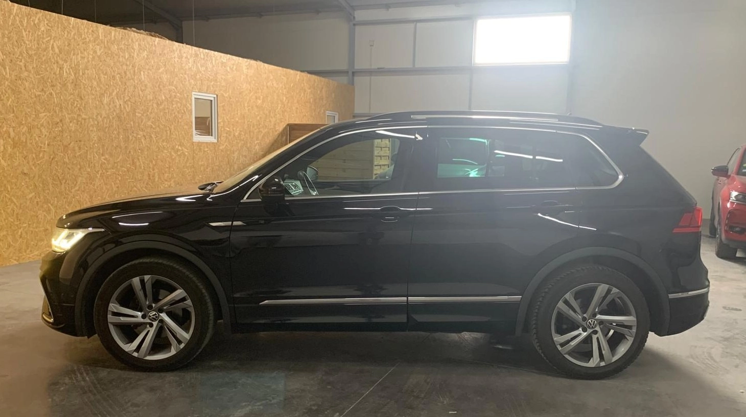 Volkswagen Tiguan 2.0 TDI 150 R-LINE DSG BVA - Garantie 12 mois — photo 2