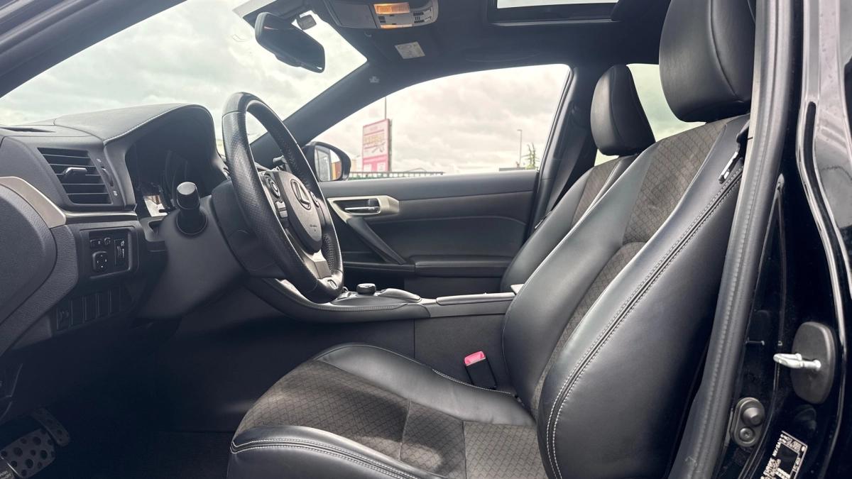 Lexus CT200H