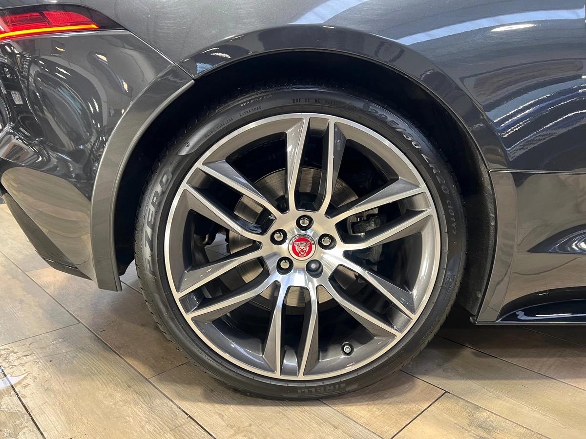Jaguar F-type 