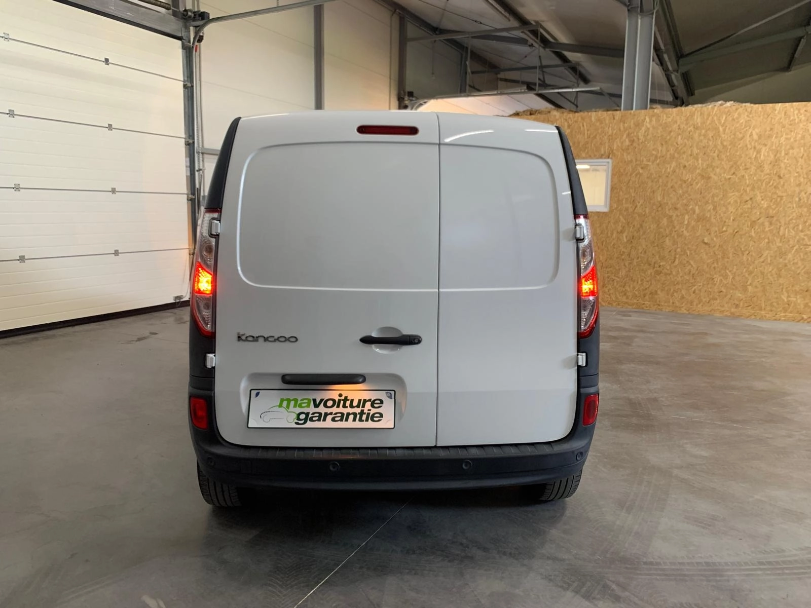 Renault Kangoo Express 9 190 euros HT - FOURGON 1.5 BLUEDCI 95 EXTRA RLINK - Garantie 12 mois — photo 4