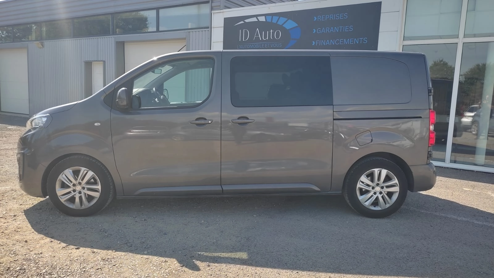 Peugeot Expert Vu CABINE APPROFONDIE FIXE 2.0 BLUEHDI 180 M PACK ASPHALT EAT BVA START-STOP CABINE APPROFONDIE FIXE 2.0 BLUEHDI 180 L2 PACK ASPHALT EAT BVA START-STOP — photo 2