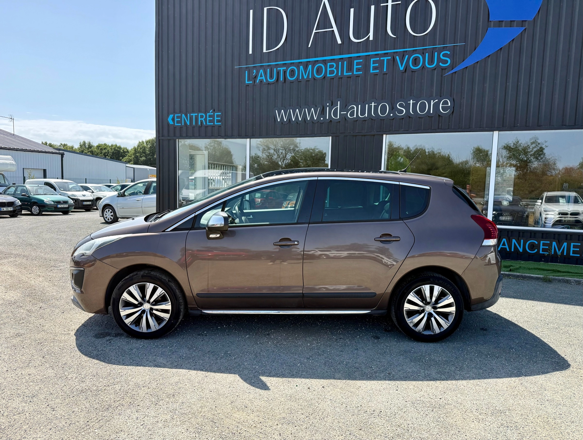 Peugeot 3008 GENERATION-I 1.6 HDI 115 ACTIVE — photo 2