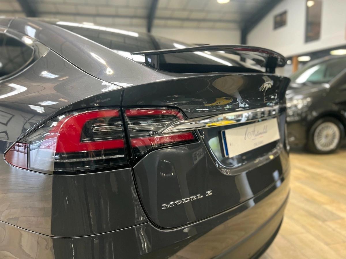 Tesla Model-x 