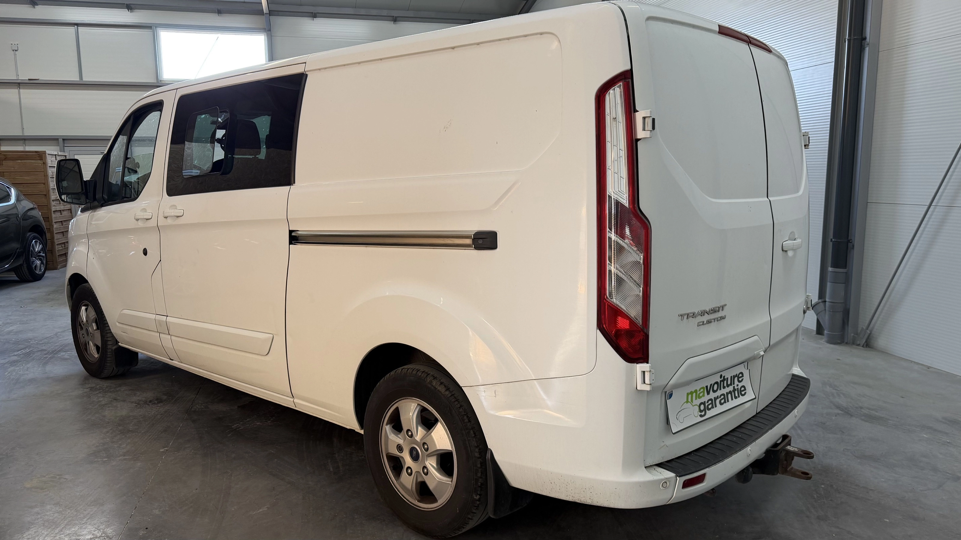 Ford Transit Custom Vu 6 places L2H1 Cabine appronfondie LIMITED / Garantie 12 mois FOURGON 290 2.2 TDCI 125 L2H1 PL-TN LONG — photo 3