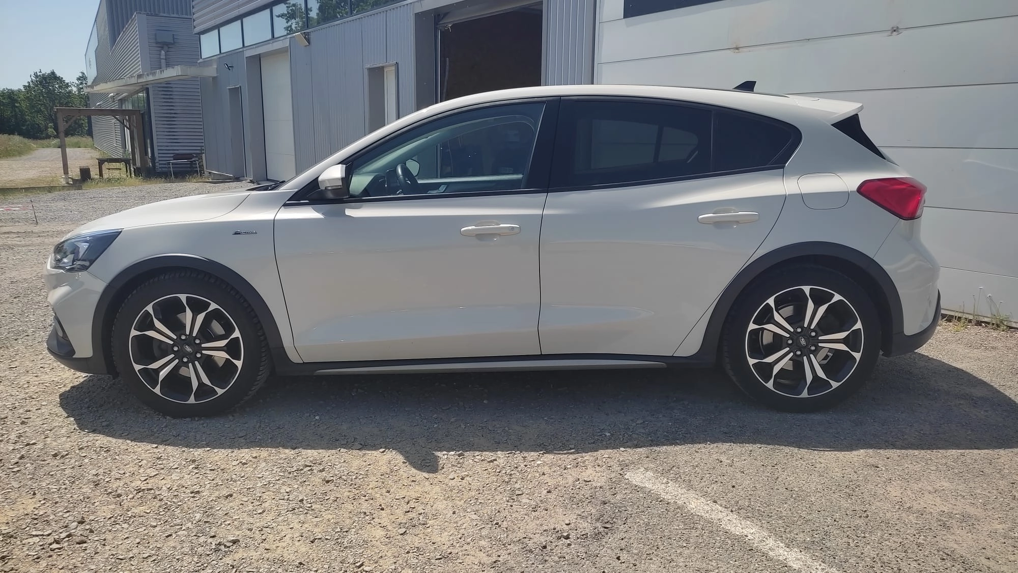 Ford Focus 1.0 ECOBOOST 125 TITANIUM START-STOP GARANTIE 12 MOIS — photo 2