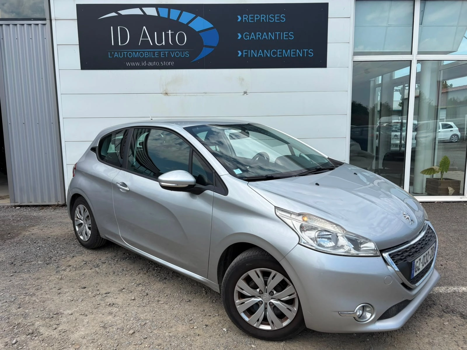 Peugeot 208 GENERATION-I 1.4 VTI 95 ACTIVE — photo 4