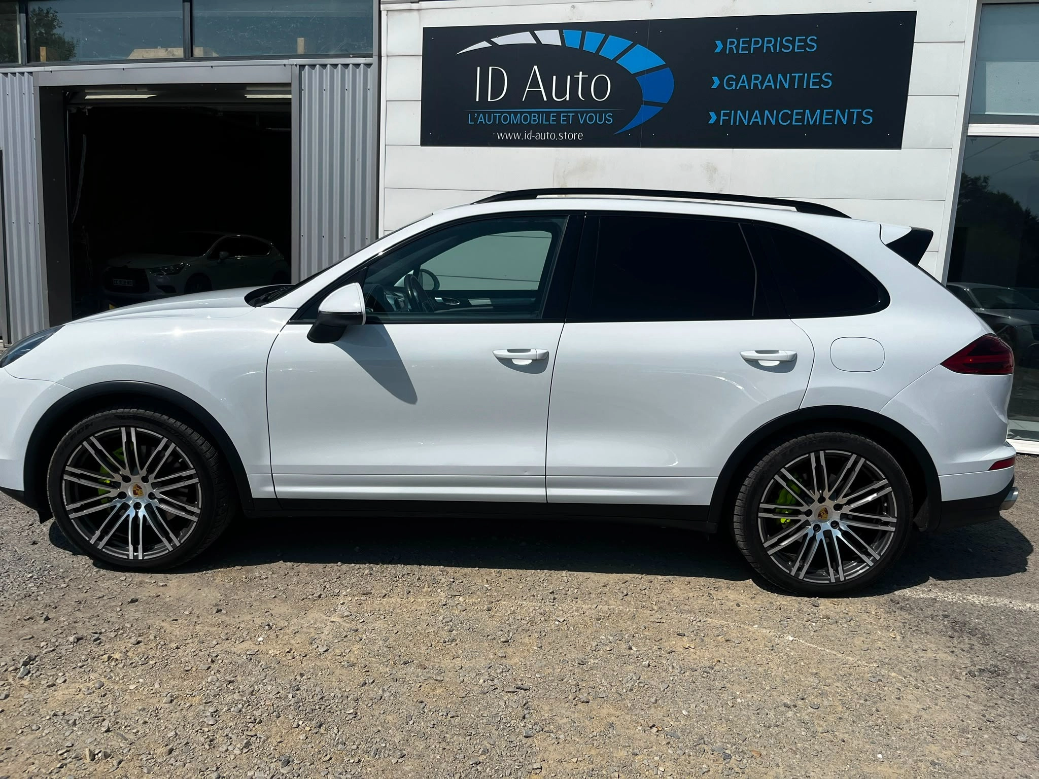 Porsche Cayenne 3.0 S E-HYBRID 416 330 CH BVA GARANTIE 12 MOIS 3.0 E-HYBRID 416H 330 PHEV 10.8KWH S TIPTRONIC-S BVA — photo 2