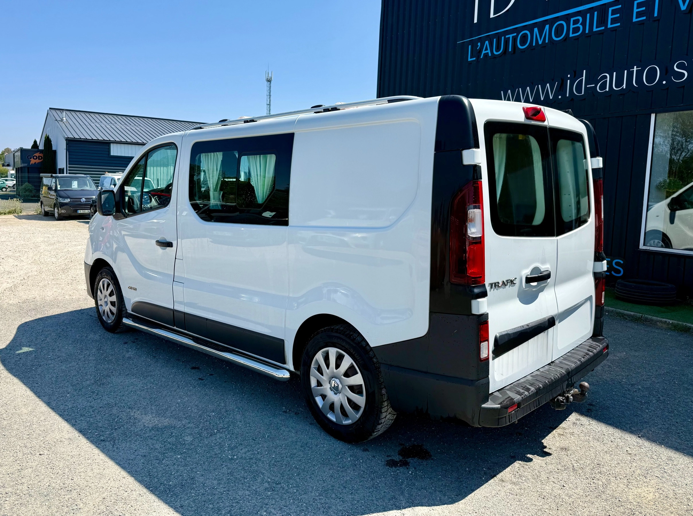 Renault Trafic Vu FOURGON AMÉNAGÉ 1.6 DCI 115 GRAND-CONFORT Garantie 12 Mois FOURGON 1.6 DCI 115 1T2 L1H1 GRAND-CONFORT — photo 3