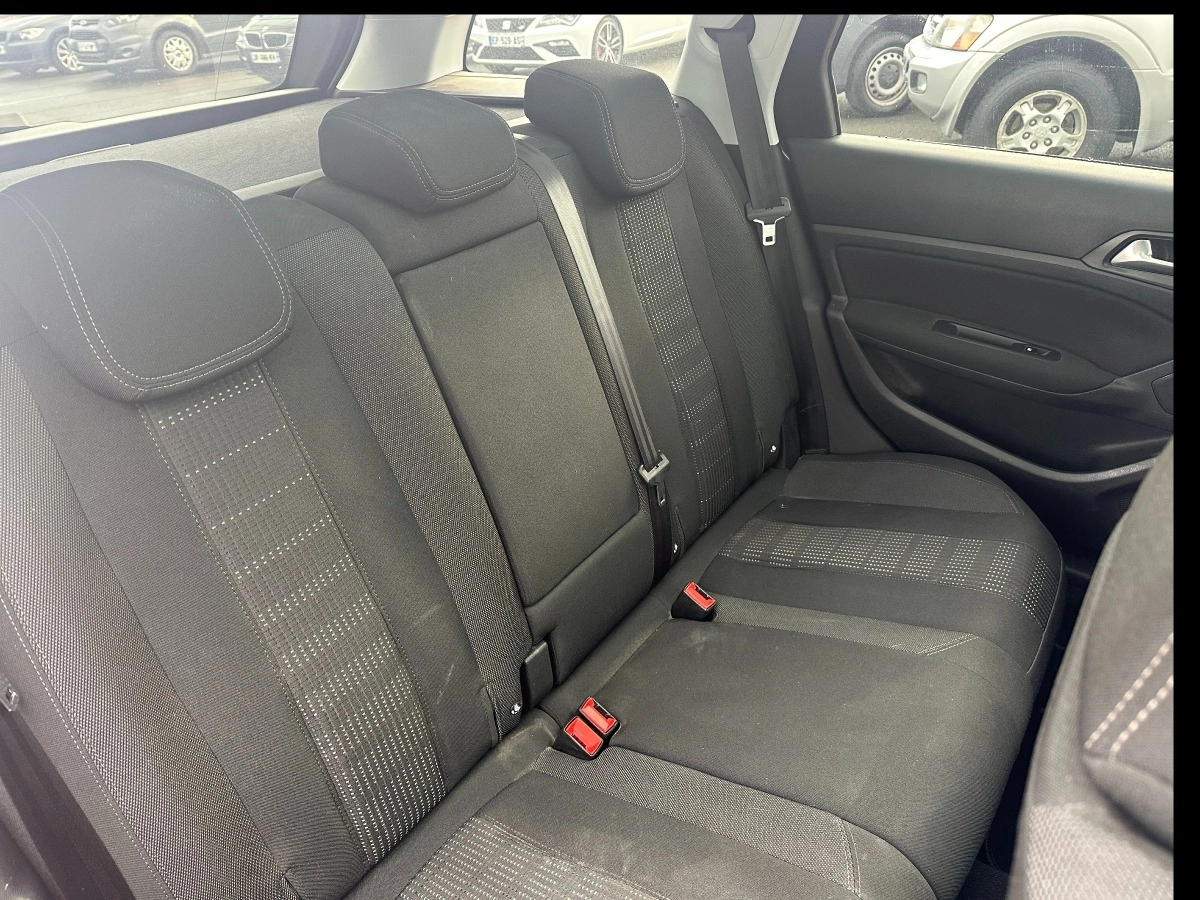 Peugeot 308 - photo 15