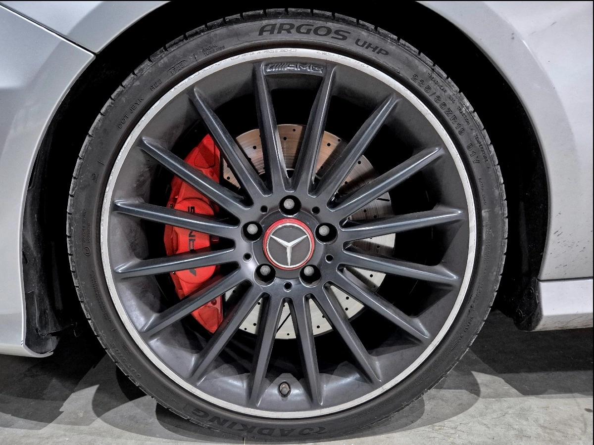 Image: Mercedes Classe A 2.0 45 360 AMG 4MATIC