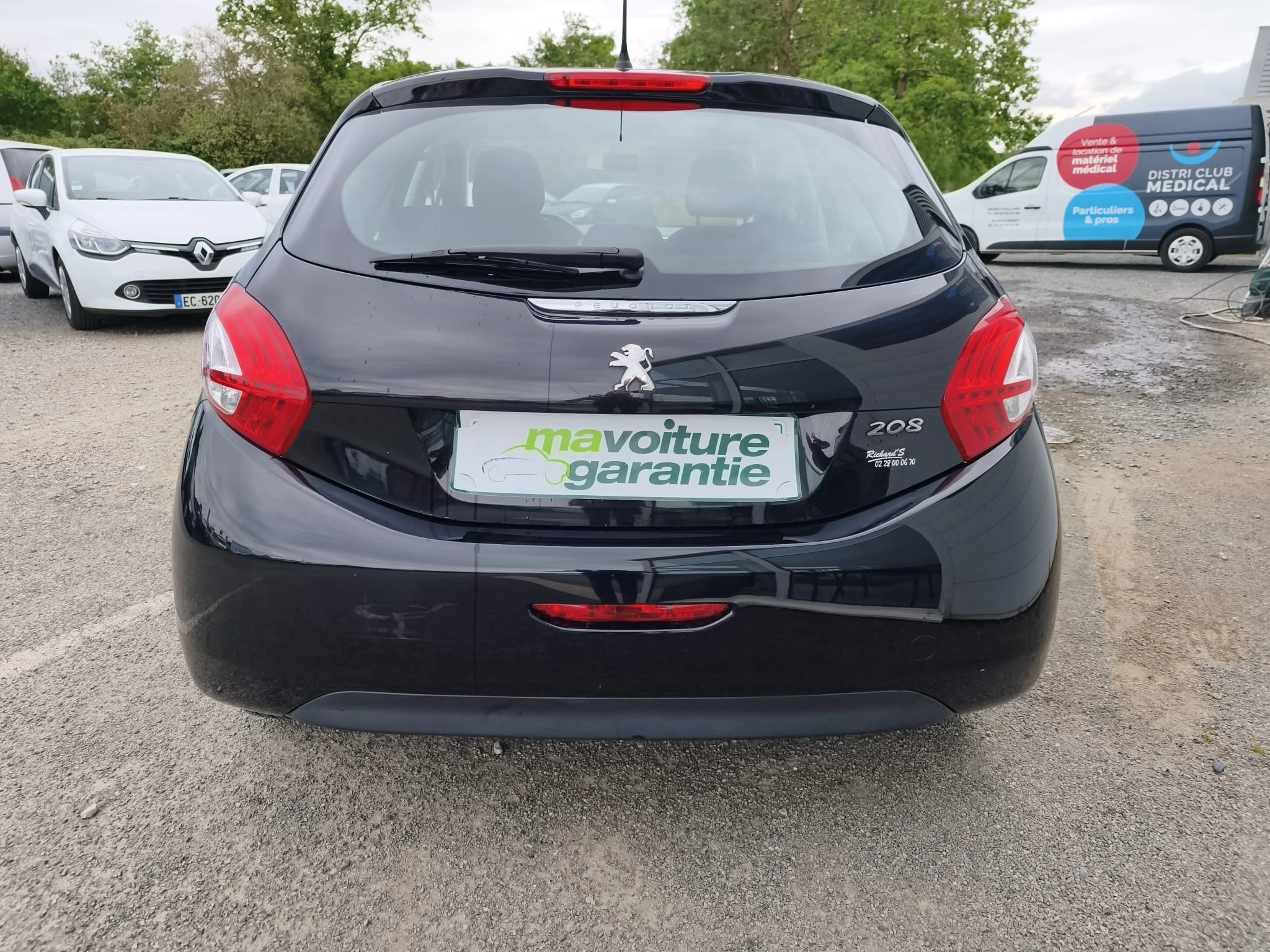 Peugeot 208 GENERATION-I 1.4 HDI 70 ACTIVE — photo 4