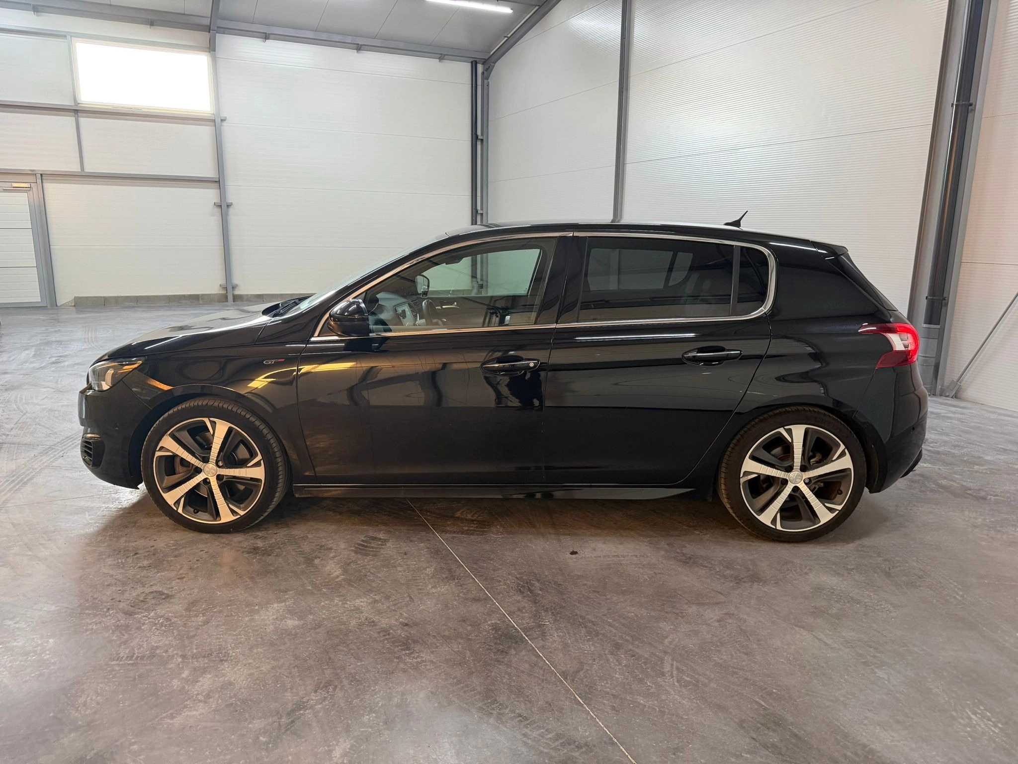 Peugeot 308 2.0 HDI 180 GT EAT 8 S&S -GARANTIE 12 MOIS- GENERATION-II 2.0 BLUEHDI 180 GT EAT BVA START-STOP — photo 2