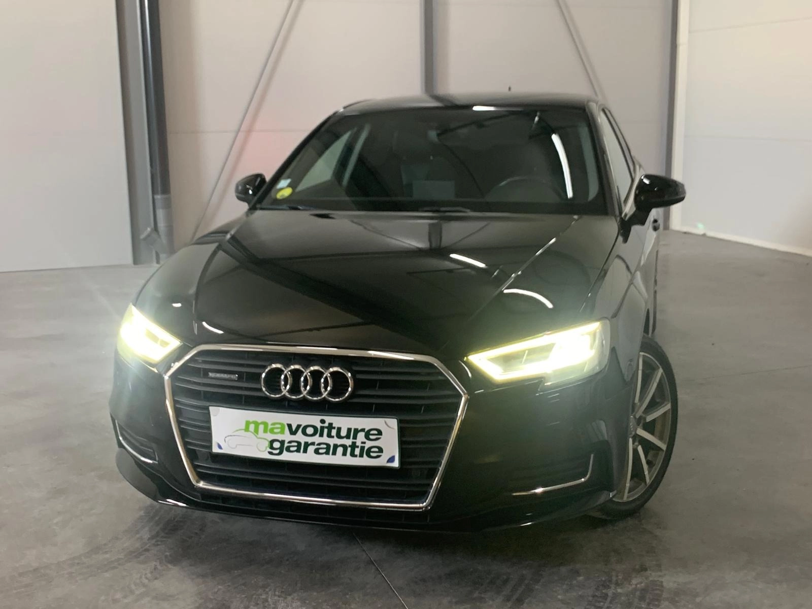 Audi A3 SPORTBACK 2.0 TDI 185 DESIGN LUXE QUATTRO S-TRONIC -Garantie 12 mois SPORTBACK 2.0 40 TDI 185 DESIGN LUXE QUATTRO S-TRONIC BVA