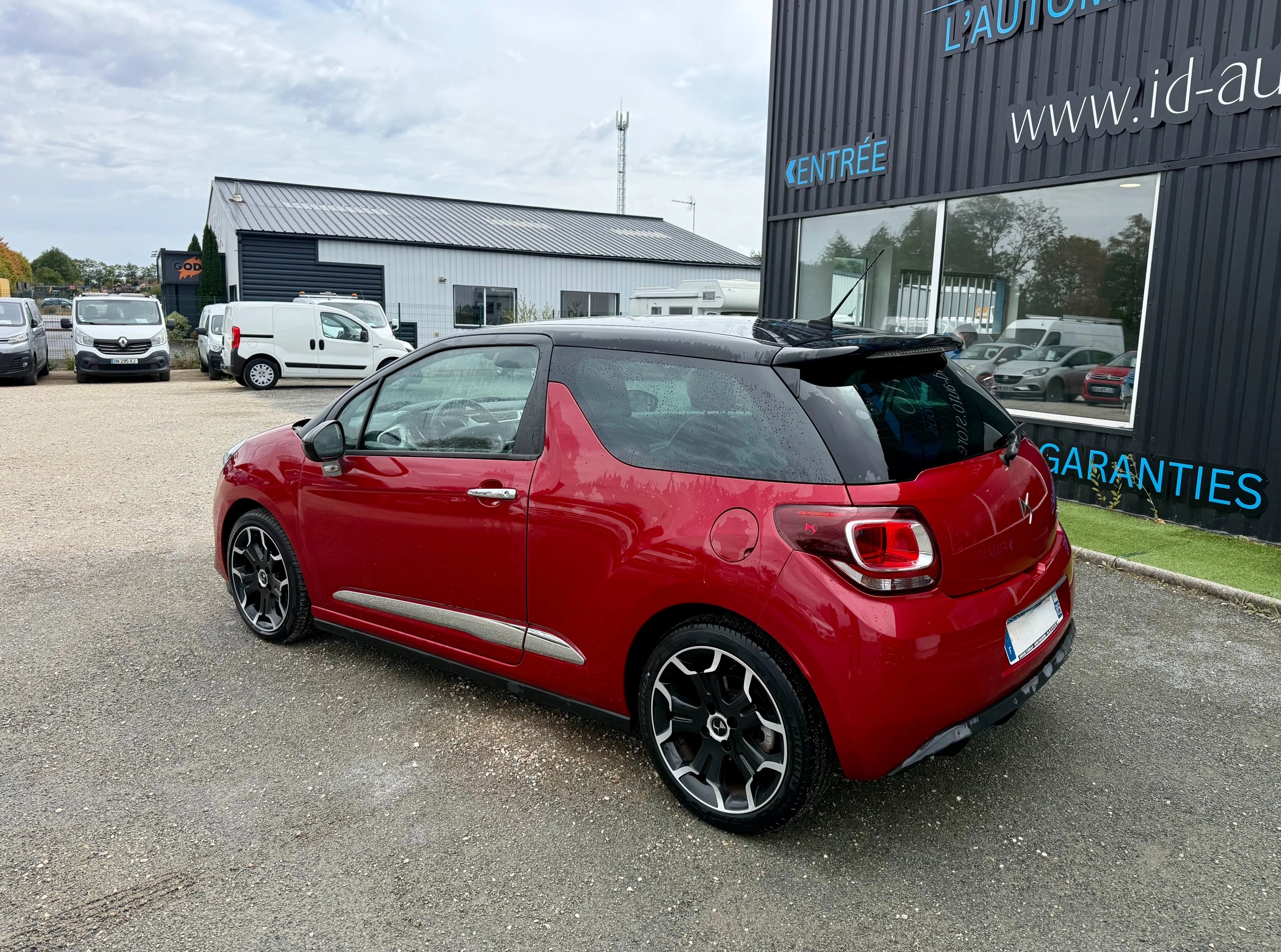 Ds Automobiles Ds 3 1.2 130 CH ULTRA PRESTIGE GARANTIE 12 MOIS 1.2 PURETECH 130 ULTRA PRESTIGE START-STOP — photo 3