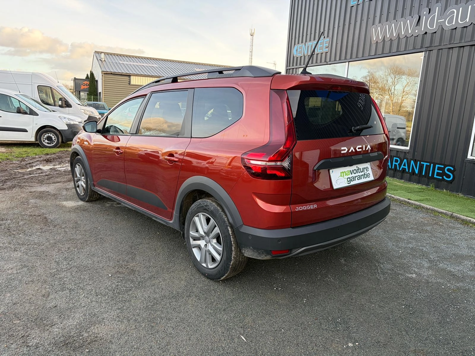 Dacia Jogger 1.0 ECO-G GPL 100 EXPRESSION GARANTIE 12 MOIS — photo 3