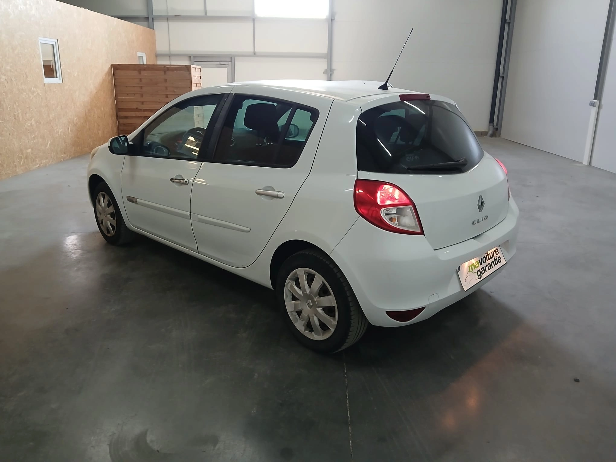 Renault Clio Garantie 12 mois 3 phase 2 1.5dCi 85ch — photo 3