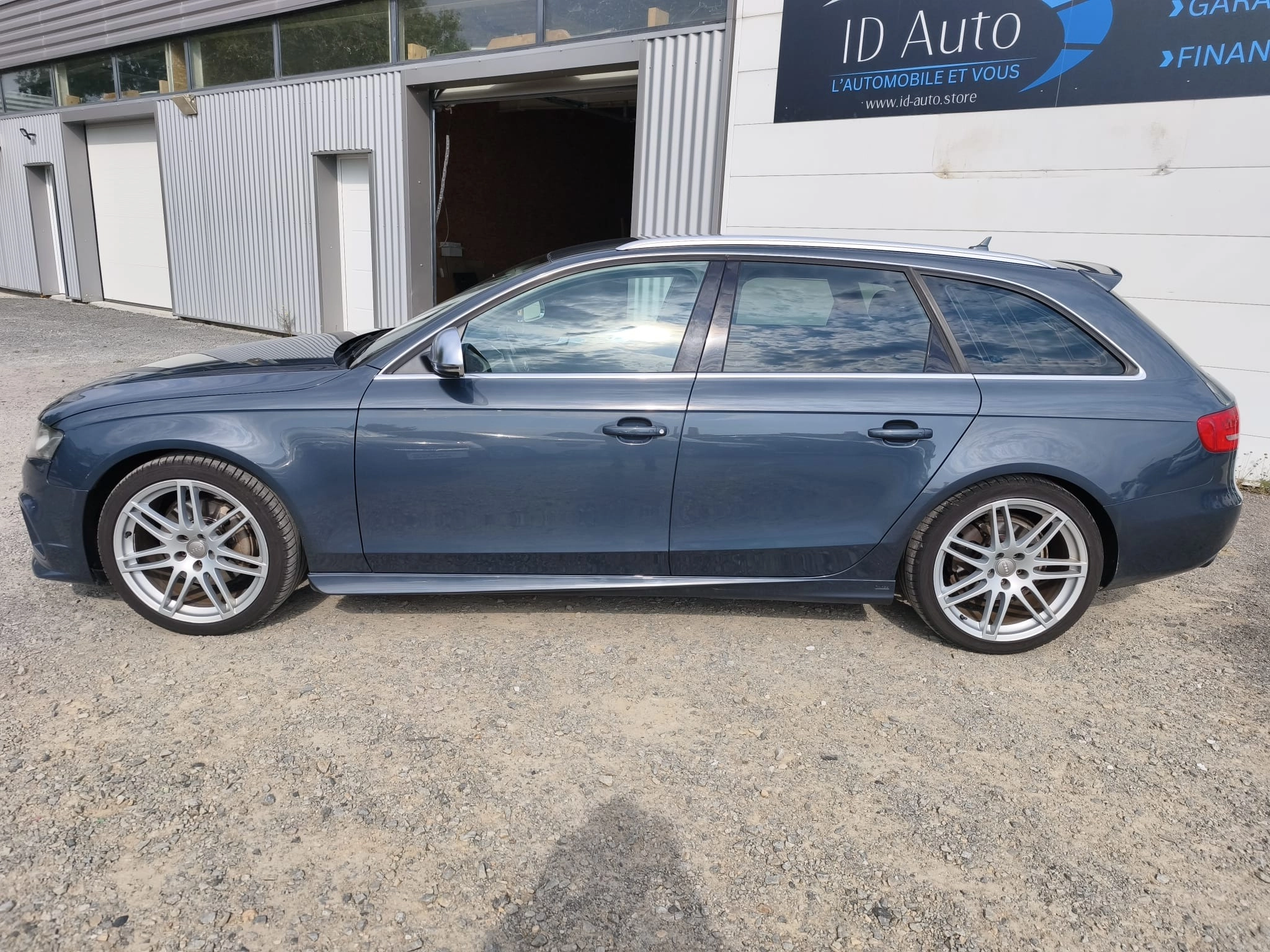 Audi A4 AVANT 2.7 TDI 190 AMBITION LUXE MULTITRONIC BVA GARANTIE 12 MOIS — photo 2
