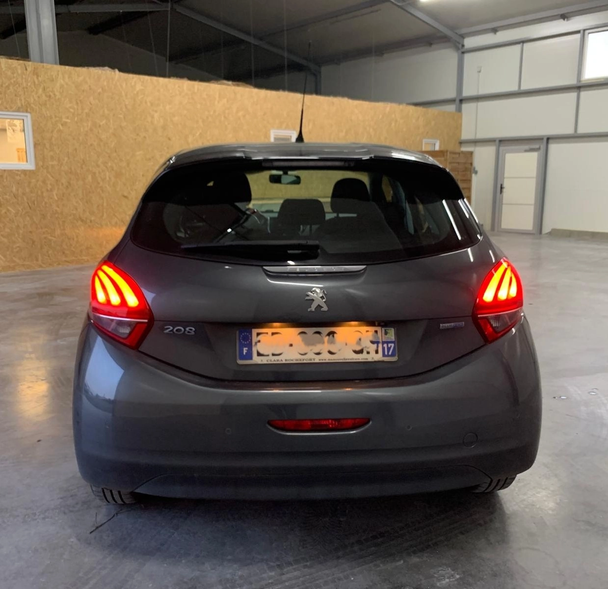 Peugeot 208 GENERATION-I 1.6 BLUEHDI 75 ACTIVE BUSINESS START-STOP- Garantie 12 mois — photo 4