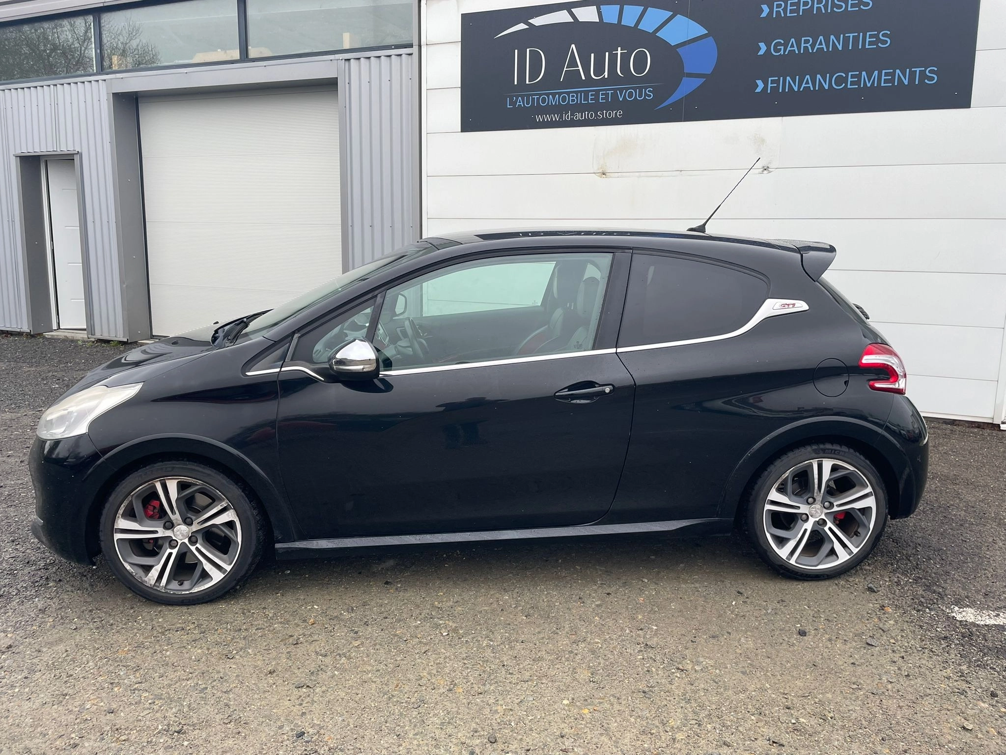 Peugeot 208 GENERATION-I 1.6 THP 200 GTI GARANTIE 12 MOIS — photo 2
