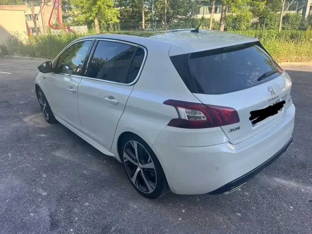 Peugeot 308 GENERATION-II 1.2 PURETECH 130 GT LINE START-STOP GARANTIE 12 MOIS — photo 3