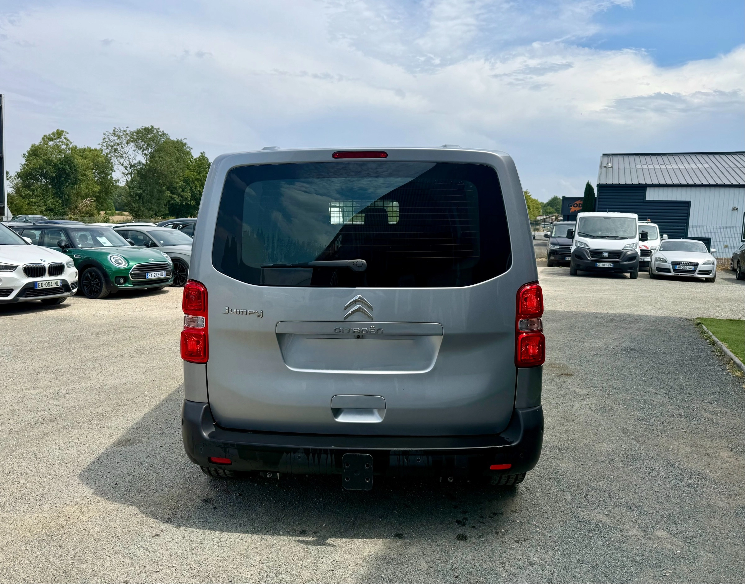 Citroen Jumpy Vu FOURGON 2.0 145 CH - TVA RÉCUPÉRABLE - GARANTIE 12 MOIS FOURGON 2.0 BLUEHDI 145 M L2 — photo 4