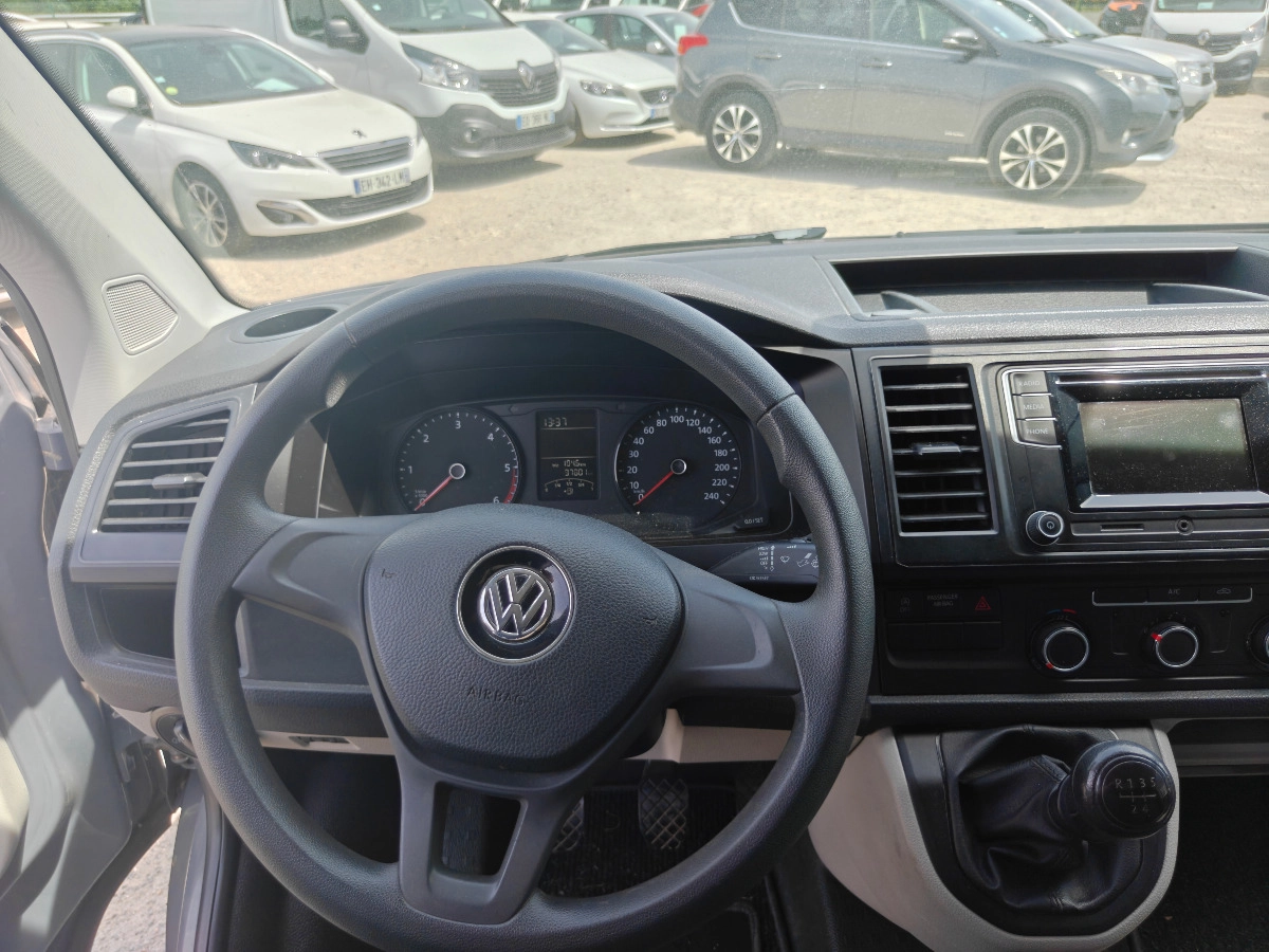 Volkswagen Transporter MINIBUS T6 2.0 TDI 100 LONG — photo 4