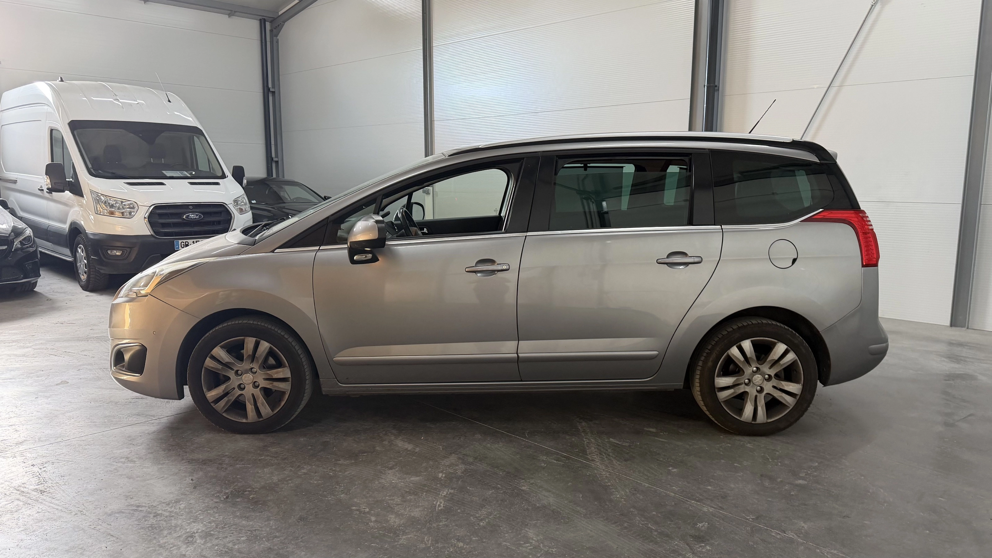Peugeot 5008 / Garantie 12 mois GENERATION-I 1.6 BLUEHDI 120 ALLURE START-STOP — photo 2