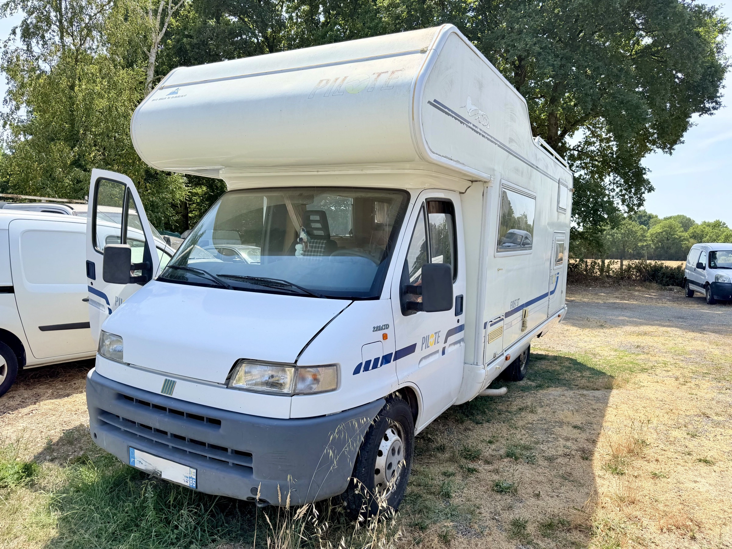 Fiat Ducato Vu CHASSIS CABINE MAXI 2.8 TD 120 3.7M Garantie 12 mois EMPATTEMENT SL CHASSIS CABINE MAXI 2.8 TD 120 3.7M EMPATTEMENT SL