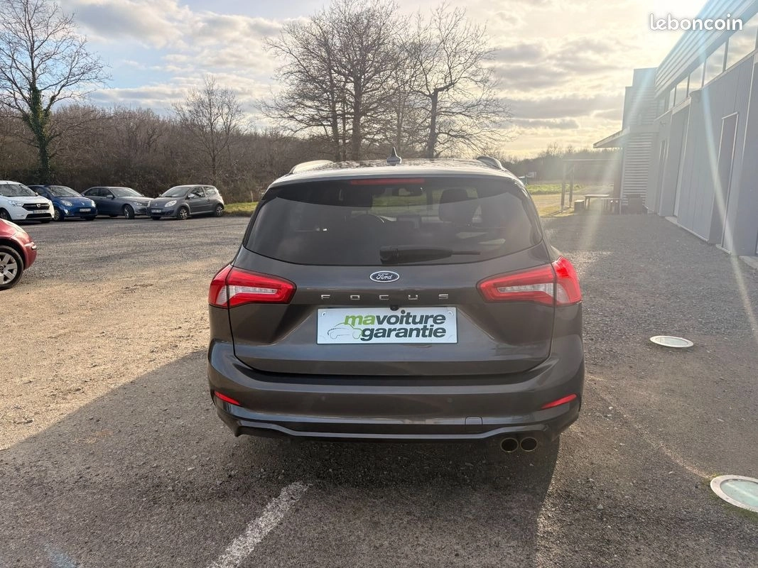 Ford Focus BREAK 1.5 ECOBOOST 180 ST-LINE BVA GARANTIE 12 MOIS — photo 4