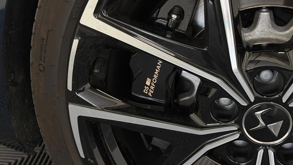 Ds Automobiles DS9