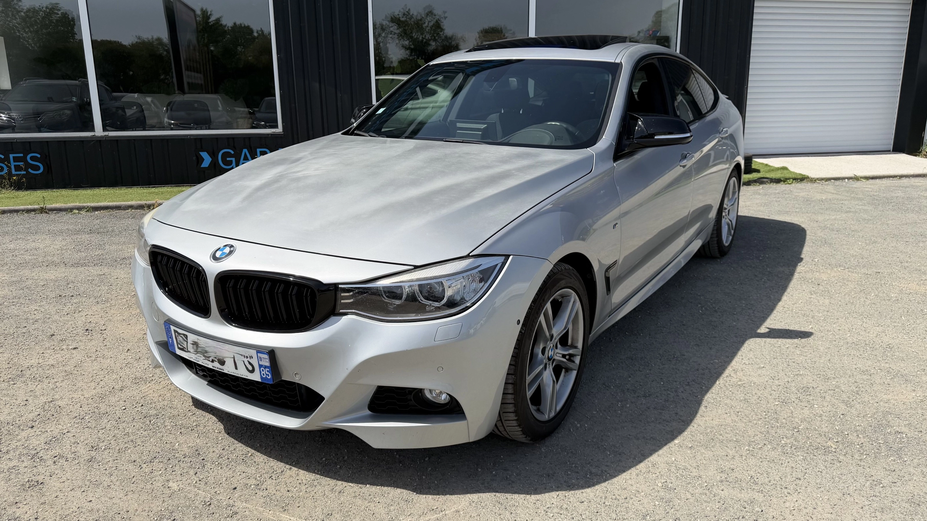 Bmw Serie 3 2.0 320D 185 M-SPORT XDRIVE BVA / Garantie 12 mois 2.0 320 D 185 M-SPORT XDRIVE BVA — photo 2