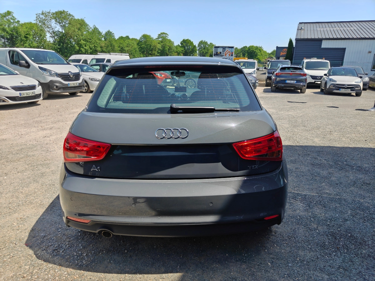Audi A1 1.6 TDI 115 S-TRONIC BVA — photo 4