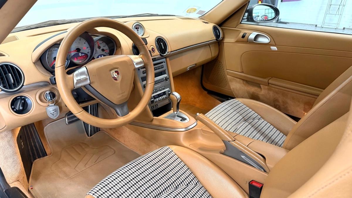 Porsche Cayman