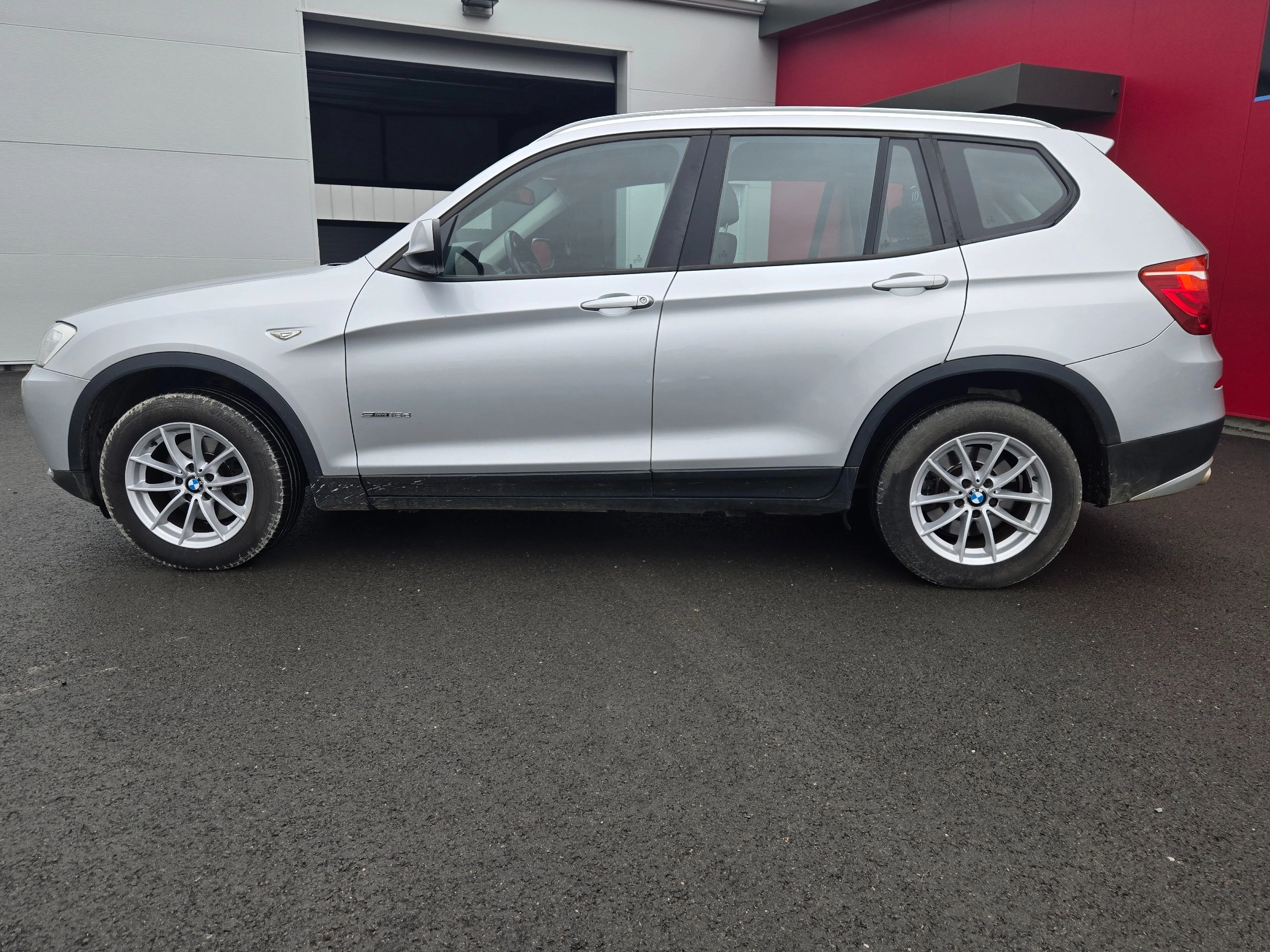 Bmw X3 1.8 D 145 SDRIVE Garantie 1 an, Bon état de présentation — photo 2
