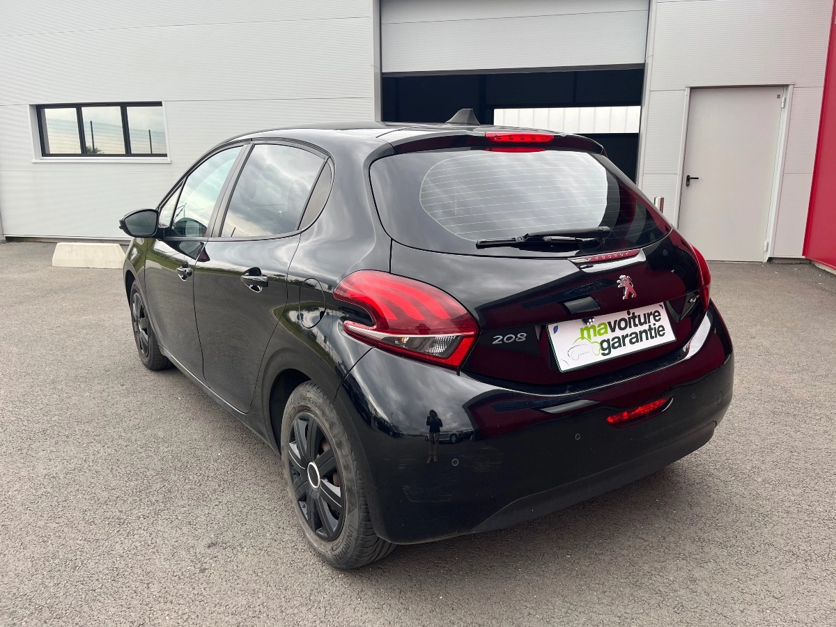 Peugeot 208 GENERATION-I 1.2 PURETECH 80 ALLURE — photo 3