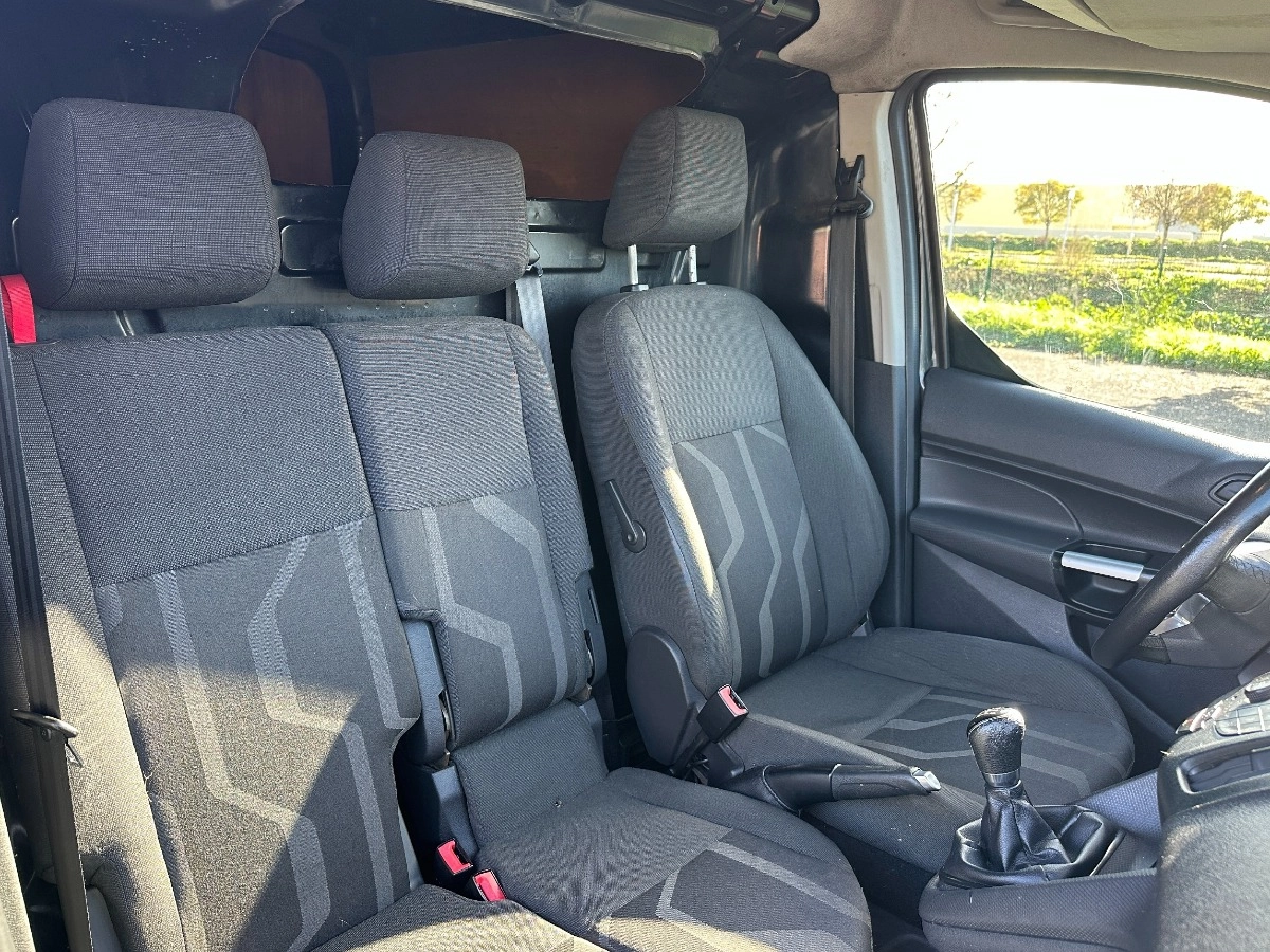 Ford Transit Connect - photo 14