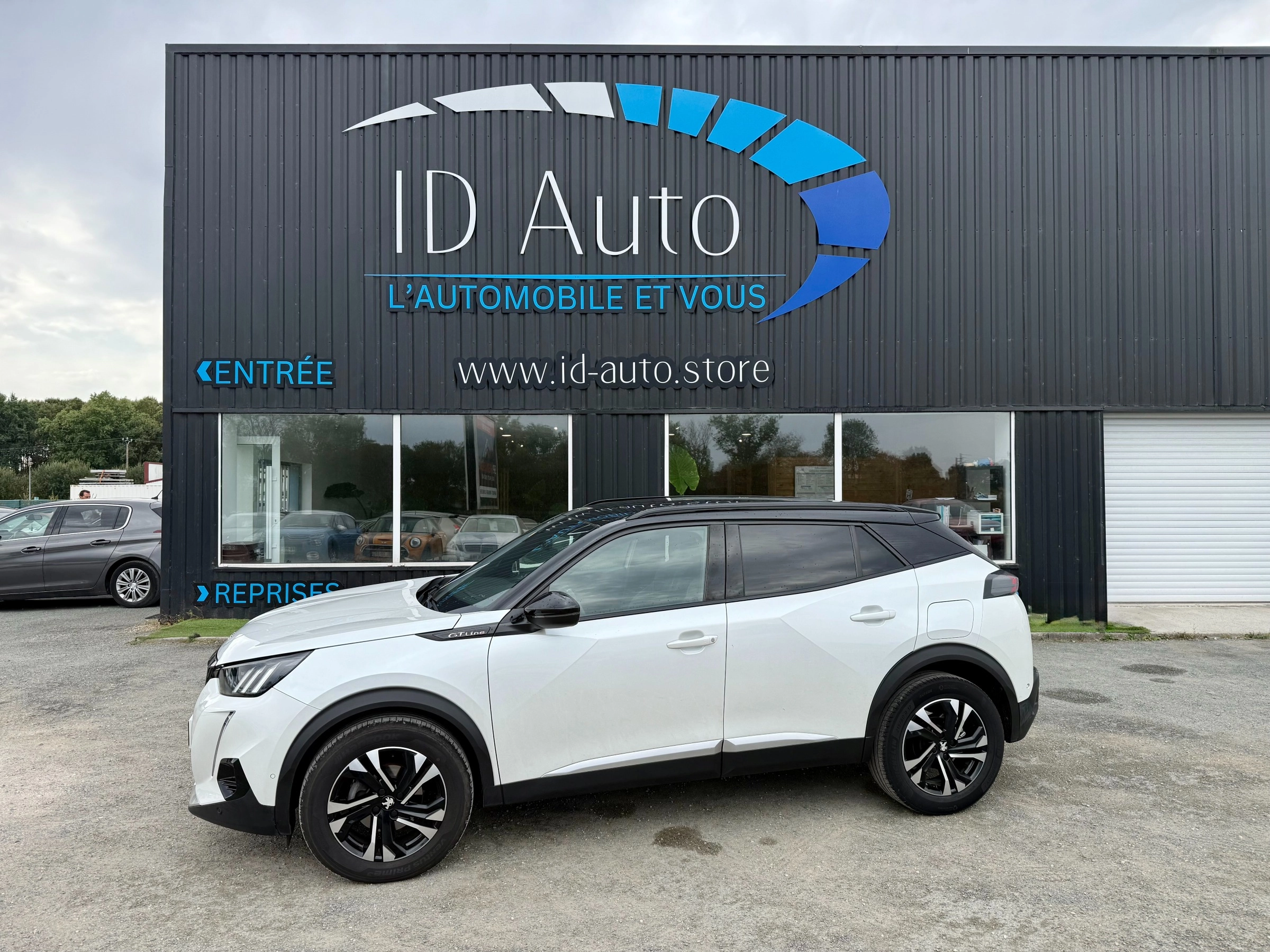 Peugeot 2008 GENERATION-I 1.2 130 CH GT LINE EAT- 8 - GARANTIE 12 MOIS GENERATION-I 1.2 PURETECH 130 GT LINE EAT BVA START-STOP