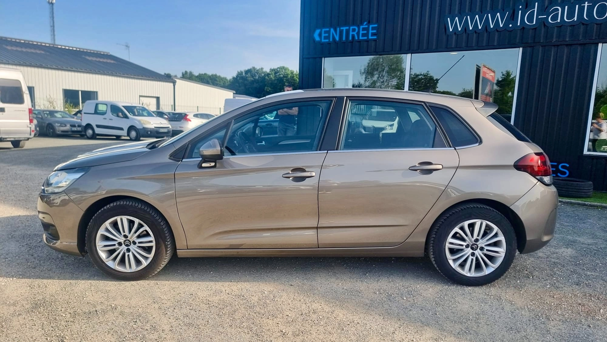 Citroen C4 1.6 BLUEHDI 120 MILLENIUM / Garantie 12 mois 1.6 BLUEHDI 120 MILLENIUM START-STOP — photo 3