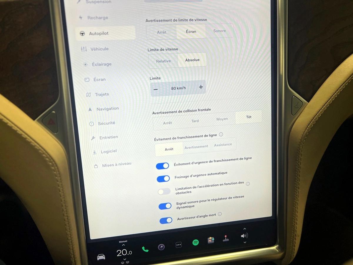 Tesla Model-x 