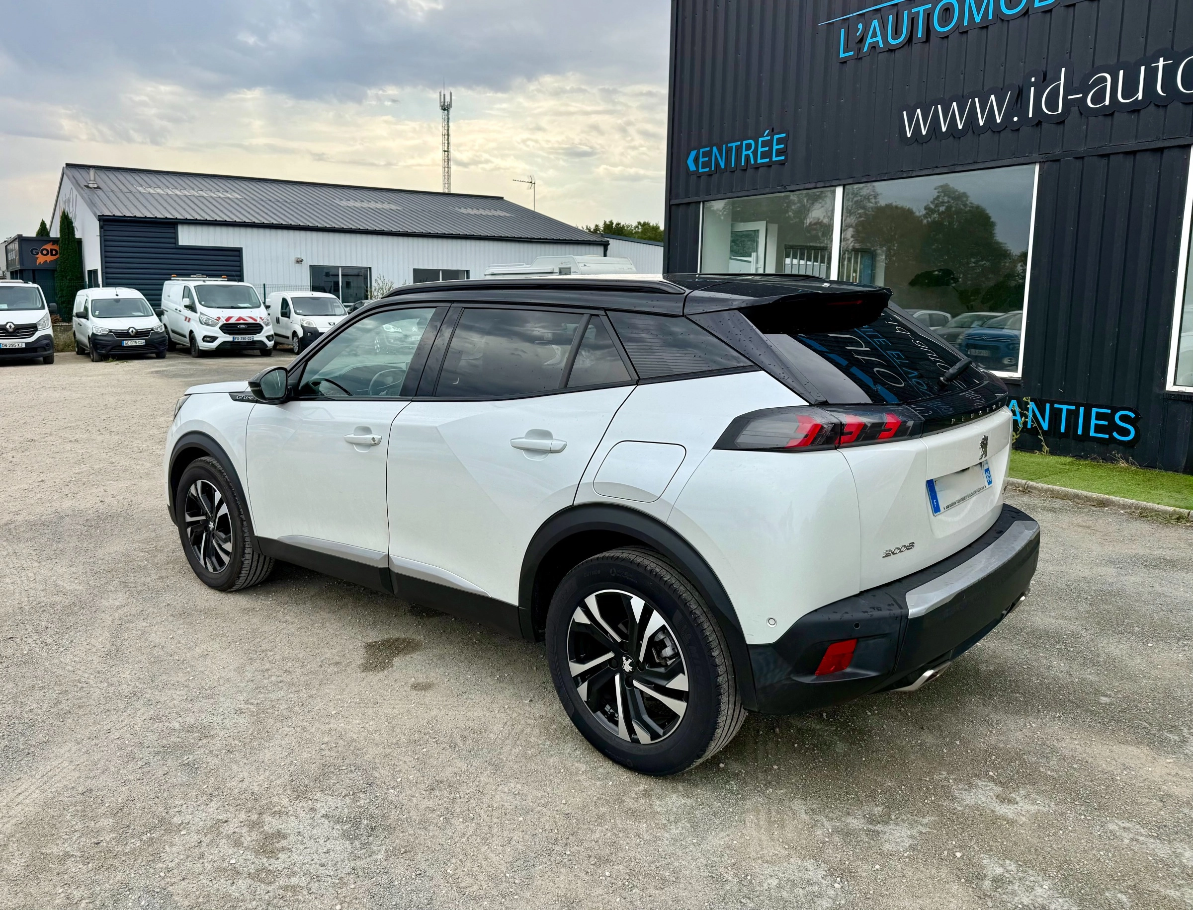 Peugeot 2008 GENERATION-I 1.2 130 CH GT LINE EAT- 8 - GARANTIE 12 MOIS GENERATION-I 1.2 PURETECH 130 GT LINE EAT BVA START-STOP — photo 3