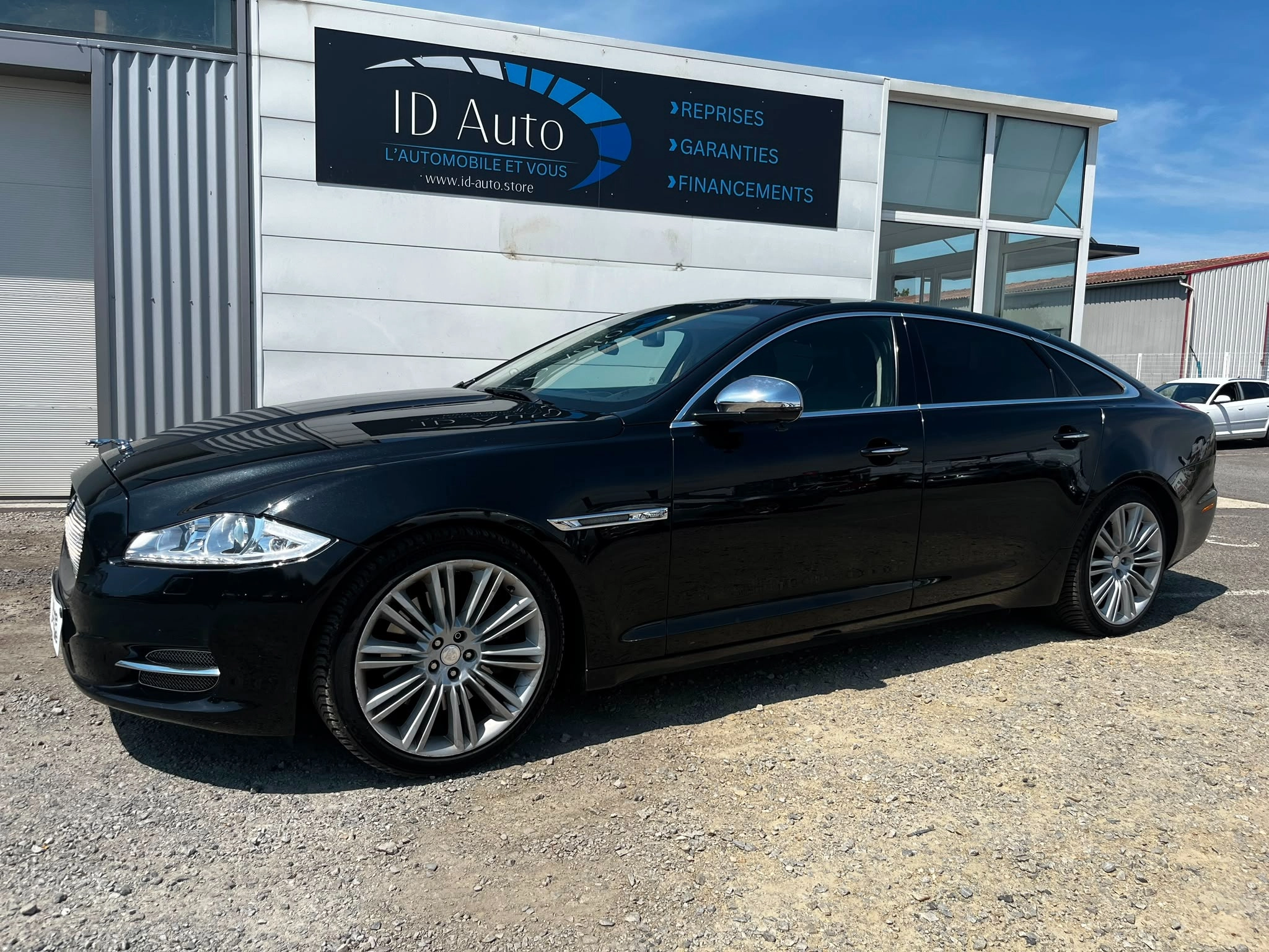 Voiture d'occasion Jaguar Xj en Vendée chez IDE AUTO