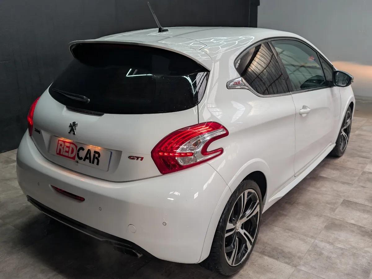 Peugeot 208 GENERATION-I 1.6 THP 200 GTI