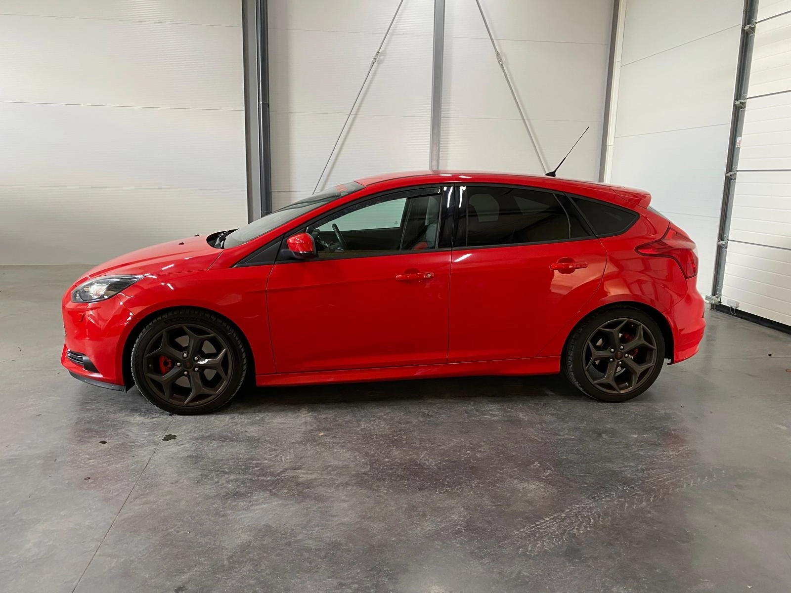 Ford Focus 2.0 ECOBOOST ST 2.0 SCTI 250 - GARANTIE 12 MOIS 2.0 ECOBOOST 250 ST — photo 2