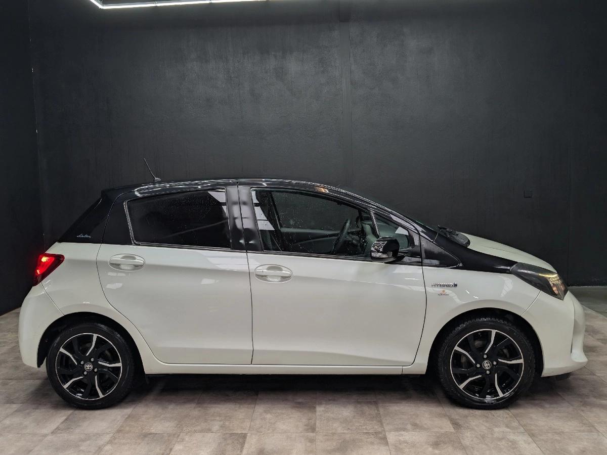 Toyota Yaris 1.5 VVTI 100H 75 HYBRID FULL-HYBRID COLLECTION BVA